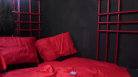 Mila and Nia  online show from 11/22/25, 04:00