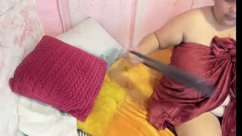 mila_cinnamon13 online show from 12/03/24, 08:27