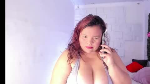 mila_cinnamon13 online show from 12/04/24, 01:31