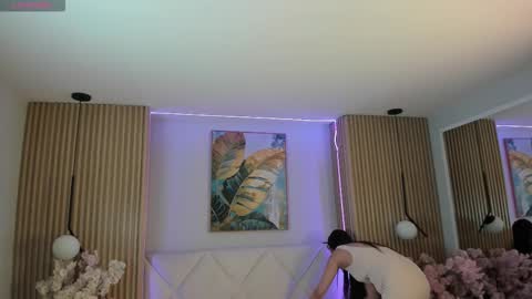 mila_hank online show from 03/17/26, 12:08