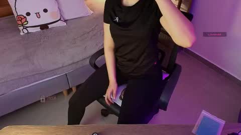 Milena  online show from 04/17/26, 11:13