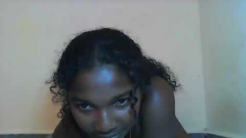 mila_lunah online show from 03/17/26, 05:55