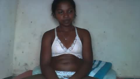 mila_lunah online show from 03/18/26, 06:44