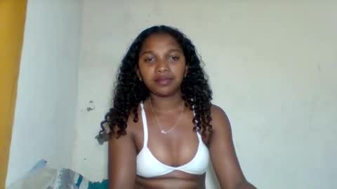 Snapshot of mila_lunah chatting on 04/30/26, 07:09 mila_lunah online show from 04/30/26, 07:09