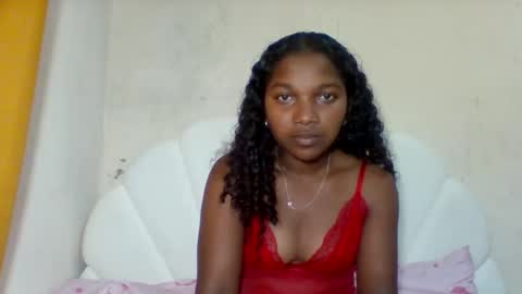Snapshot of mila_lunah chatting on 05/19/26, 01:56 mila_lunah online show from 05/19/26, 01:56