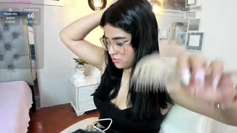 Snapshot of mila_quin chatting on 05/28/26, 07:55 mila_quin online show from 05/28/26, 07:55