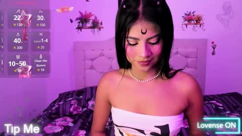 laura online show from 11/15/25, 08:38