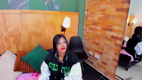 Mila and samy online show from 10/05/25, 12:03