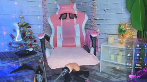 Mila Sapphire online show from 01/01/25, 11:27