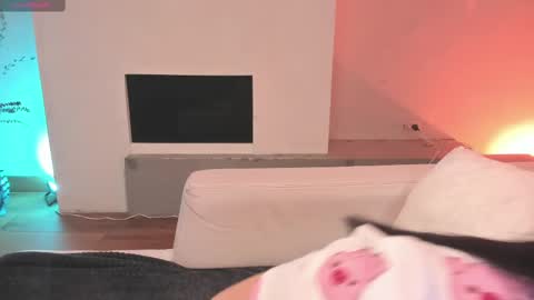 Mila online show from 03/02/25, 11:18