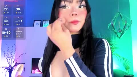 Mila online show from 09/18/25, 11:23