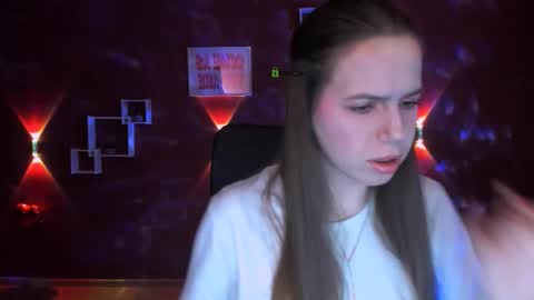 Snapshot of mila_sun__ chatting on 02/25/26, 08:35 mila_sun__ online show from 02/25/26, 08:35