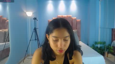 milaa_star online show from 02/18/26, 03:24