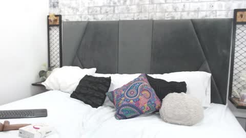Snapshot of milaaadams chatting on 02/03/25, 11:53 mila online show from 02/03/25, 11:53