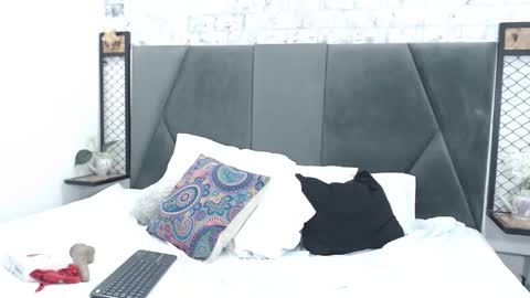 Snapshot of milaaadams chatting on 02/09/25, 02:40 mila online show from 02/09/25, 02:40