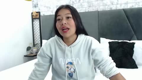 Snapshot of milaaadams chatting on 02/12/25, 11:18 mila online show from 02/12/25, 11:18