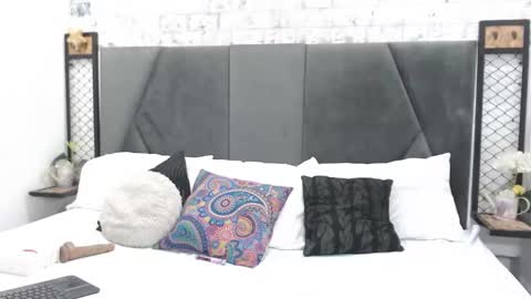 Snapshot of milaaadams chatting on 02/20/25, 02:46 mila online show from 02/20/25, 02:46