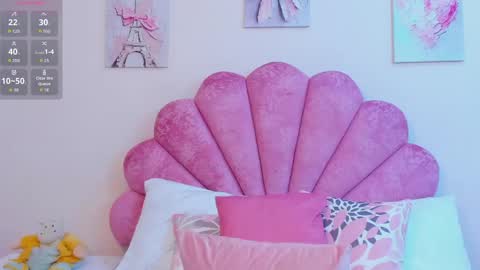 mila online show from 04/23/26, 12:29