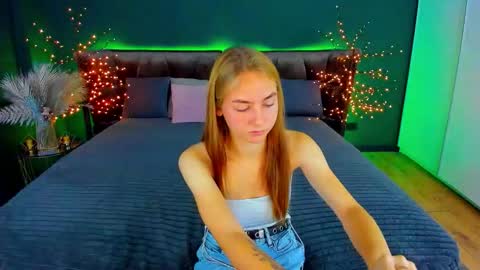 Snapshot of milaaddam chatting on 09/11/25, 05:51 Milla online show from 09/11/25, 05:51