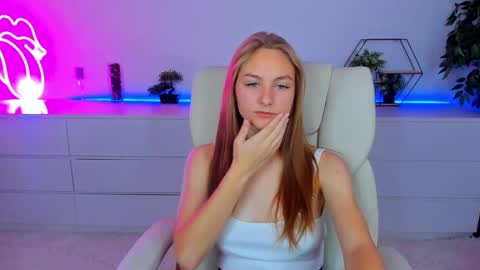 Snapshot of milaaddam chatting on 10/05/25, 05:39 Milla online show from 10/05/25, 05:39