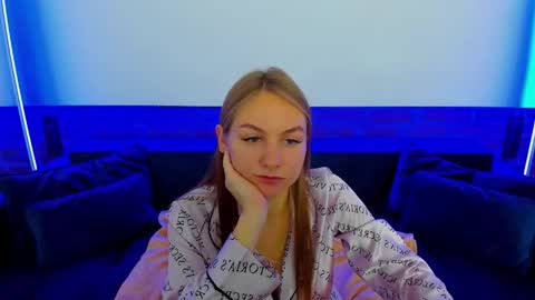 Snapshot of milaaddam chatting on 11/07/25, 07:19 Milla online show from 11/07/25, 07:19