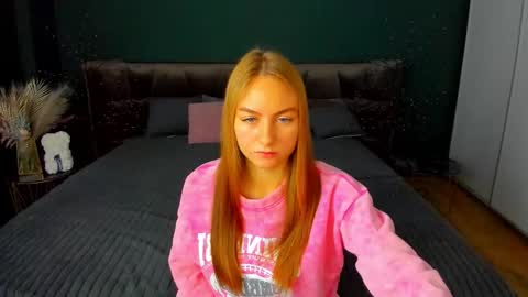 Snapshot of milaaddam chatting on 11/08/25, 06:46 Milla online show from 11/08/25, 06:46