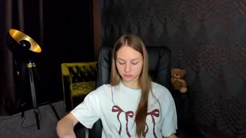 Milla online show from 07/07/26, 07:23