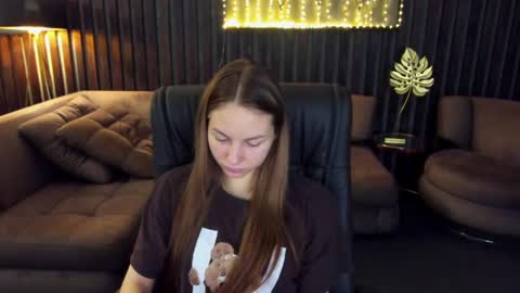 Milla online show from 07/08/26, 05:34