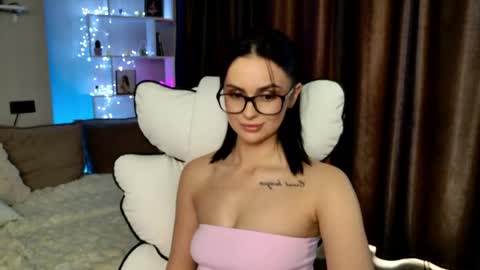 Snapshot of milaasweety chatting on 05/21/26, 02:02 Mila online show from 05/21/26, 02:02