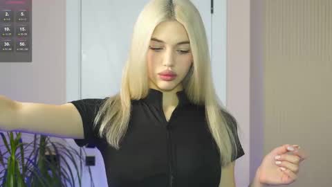 Mila and u can call me sweet bunny online show from 12/16/25, 10:20