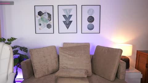 milacrave online show from 09/09/25, 11:43