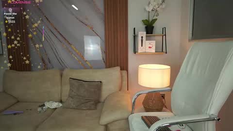 milacrave online show from 10/03/25, 11:40