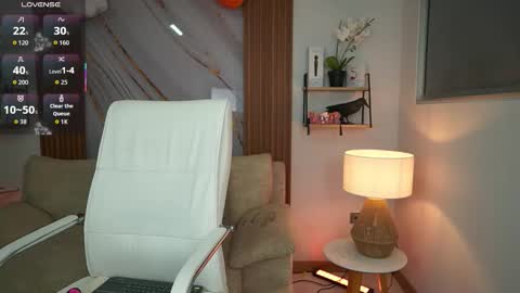 milacrave online show from 10/28/25, 11:36