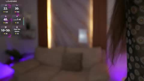 milacrave online show from 11/18/25, 11:47