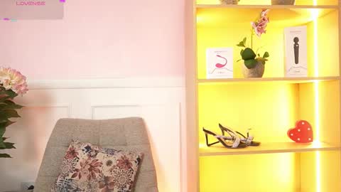 milacrave online show from 02/03/26, 11:37