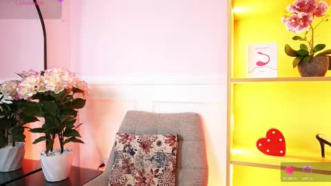 milacrave online show from 02/21/26, 11:33