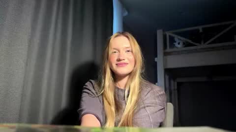 Snapshot of milacrummell chatting on 06/17/26, 03:57 Haley online show from 06/17/26, 03:57
