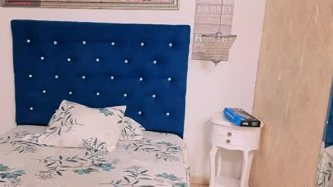 miladiosa online show from 04/15/26, 11:39