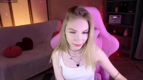 Mila online show from 04/21/26, 09:06