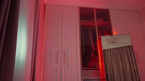        online show from 11/16/25, 04:01