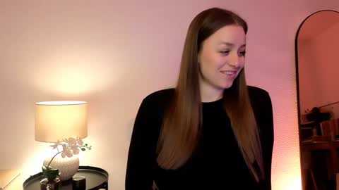 Mila Fleur online show from 01/08/25, 08:27