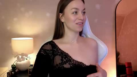 Mila Fleur online show from 10/02/25, 02:13