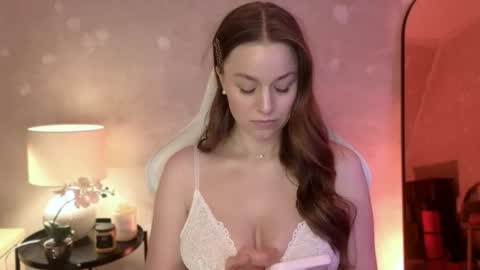 Mila Fleur online show from 11/25/25, 03:23