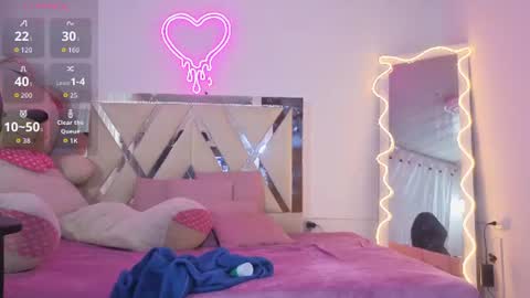milah_tay online show from 07/24/26, 11:30