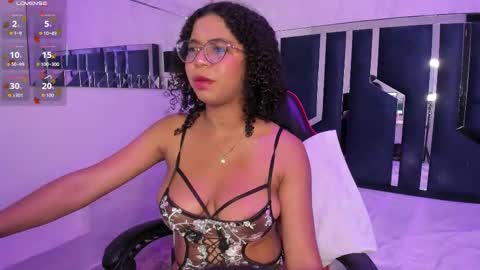 Milenna online show from 10/10/25, 04:33