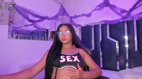 Milenna online show from 10/27/25, 04:49