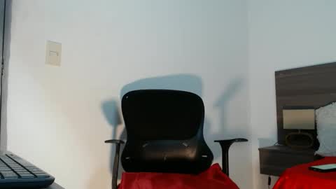 mila online show from 02/22/26, 10:47