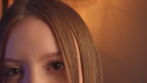 Snapshot of milaice chatting on 02/14/26, 01:08 Mila online show from 02/14/26, 01:08