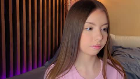 Mila online show from 04/21/26, 03:07