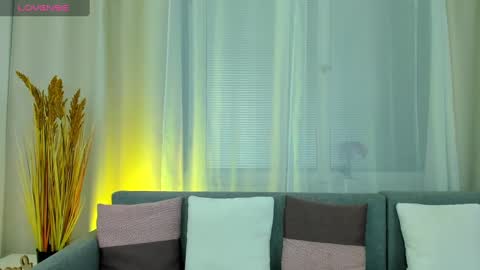 Mila online show from 02/25/25, 09:57